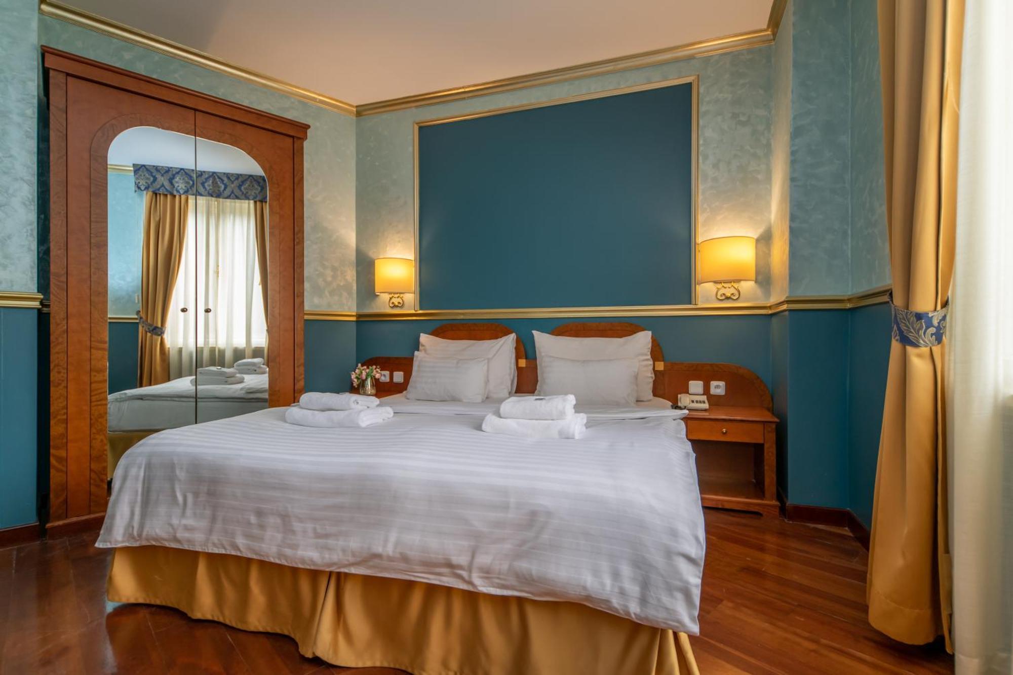 Hotel Kinsky Fountain Praga Exterior foto