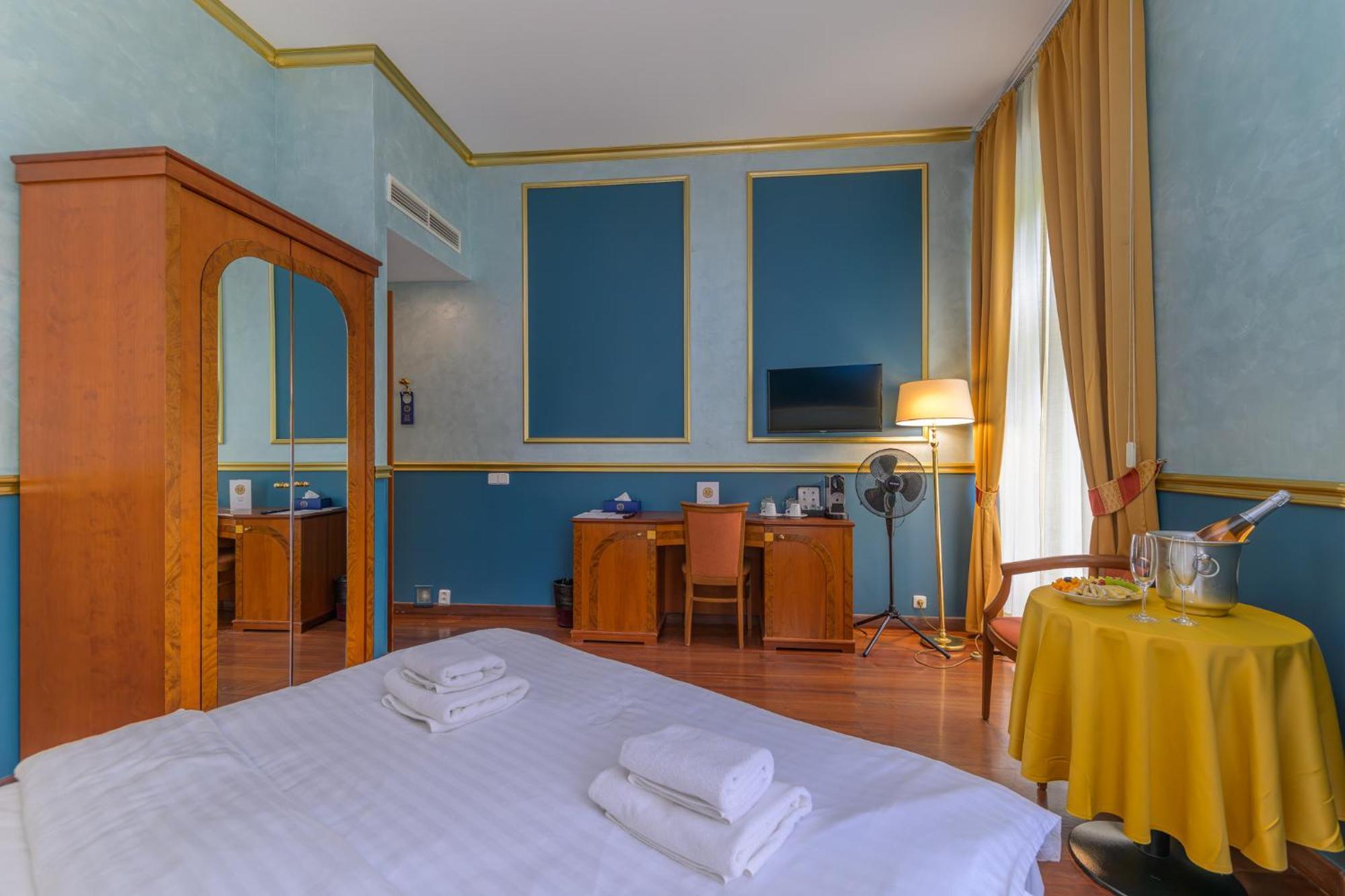 Hotel Kinsky Fountain Praga Exterior foto