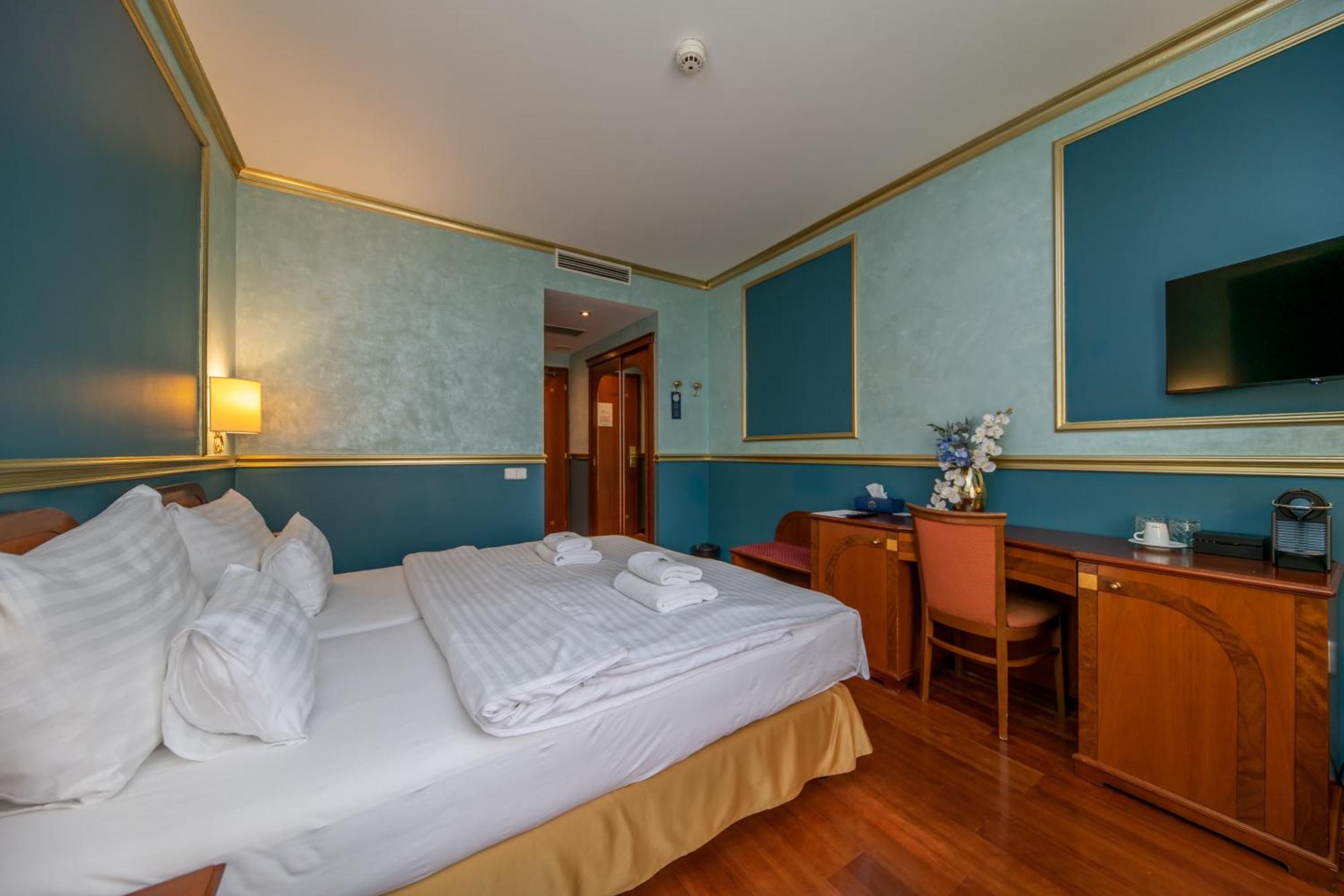 Hotel Kinsky Fountain Praga Exterior foto